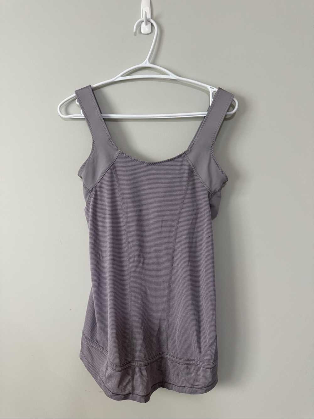 Lululemon Athletica Lavender Built-in Bra Tank Open Back Yoga Pilates